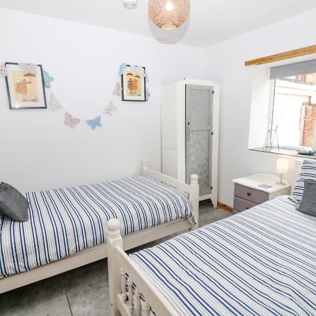 The Milk Shed Villa Plymtree Bagian luar foto